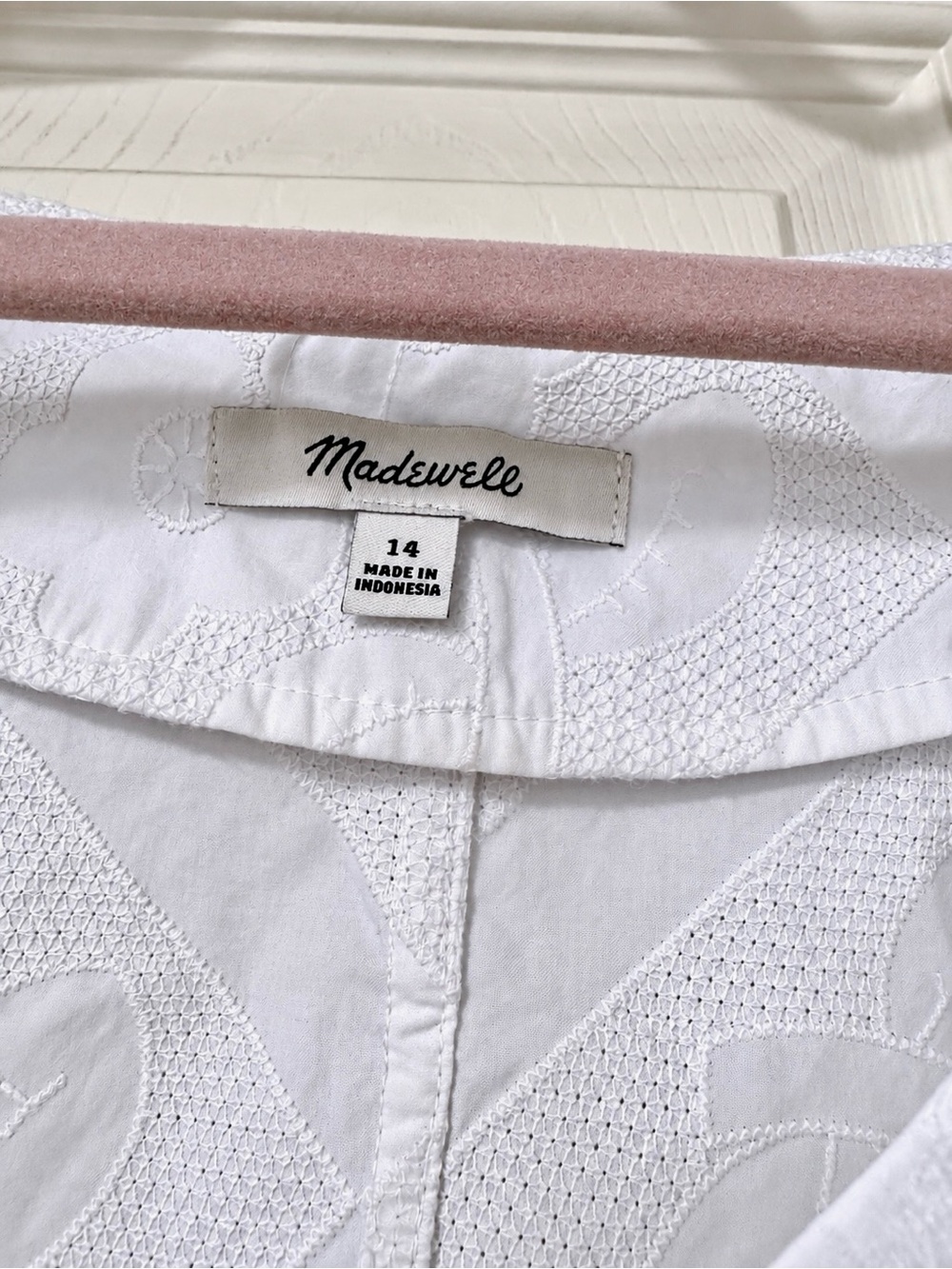 Madewell White Embroidered Eyelet V-Neck Puff Sleeve Top size 14 - Picture 4 of 4